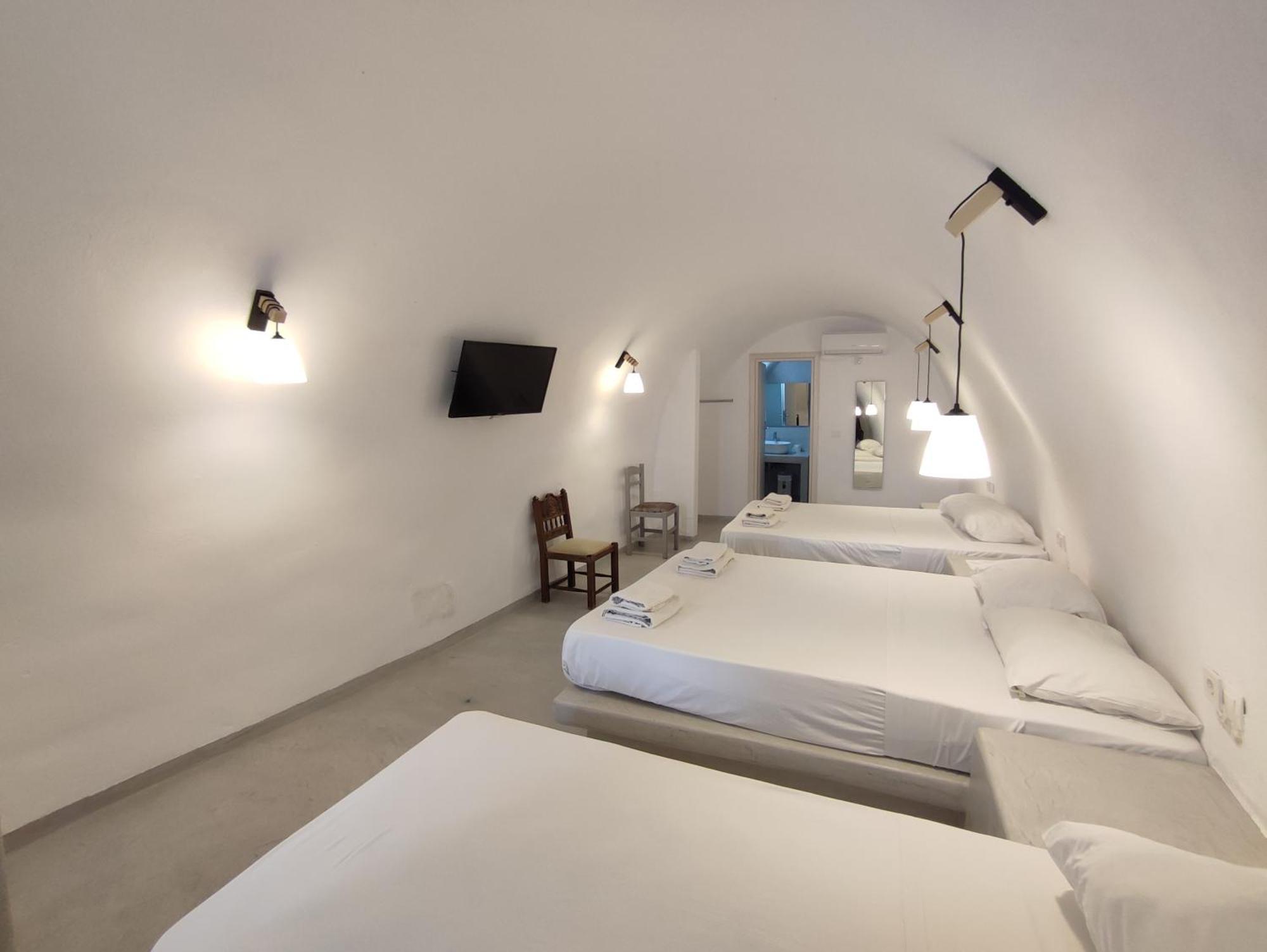Fira Comfort Rooms エクステリア 写真