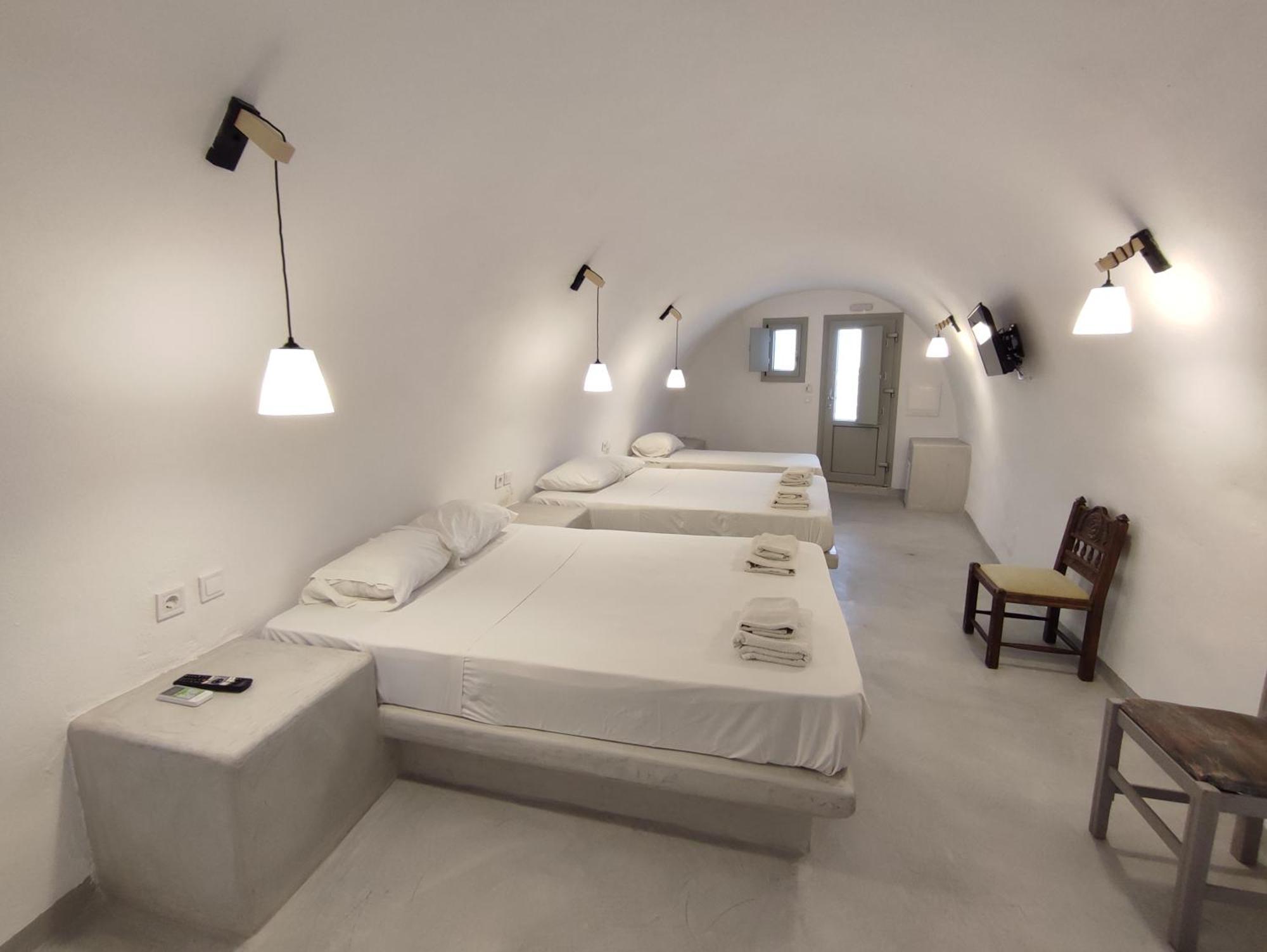 Fira Comfort Rooms エクステリア 写真